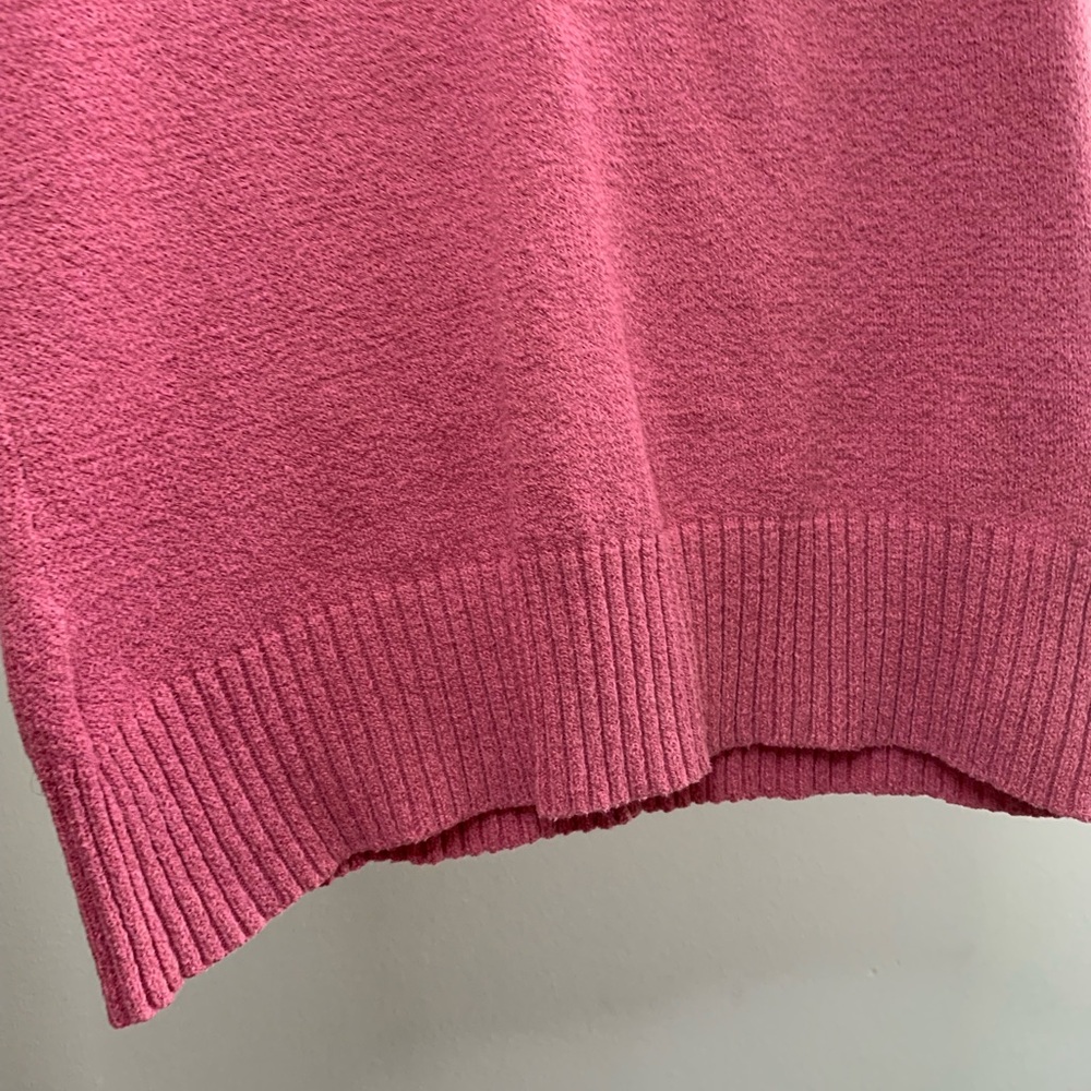 GAP Short Sleeve Pink sweater - Picture 5 of 6